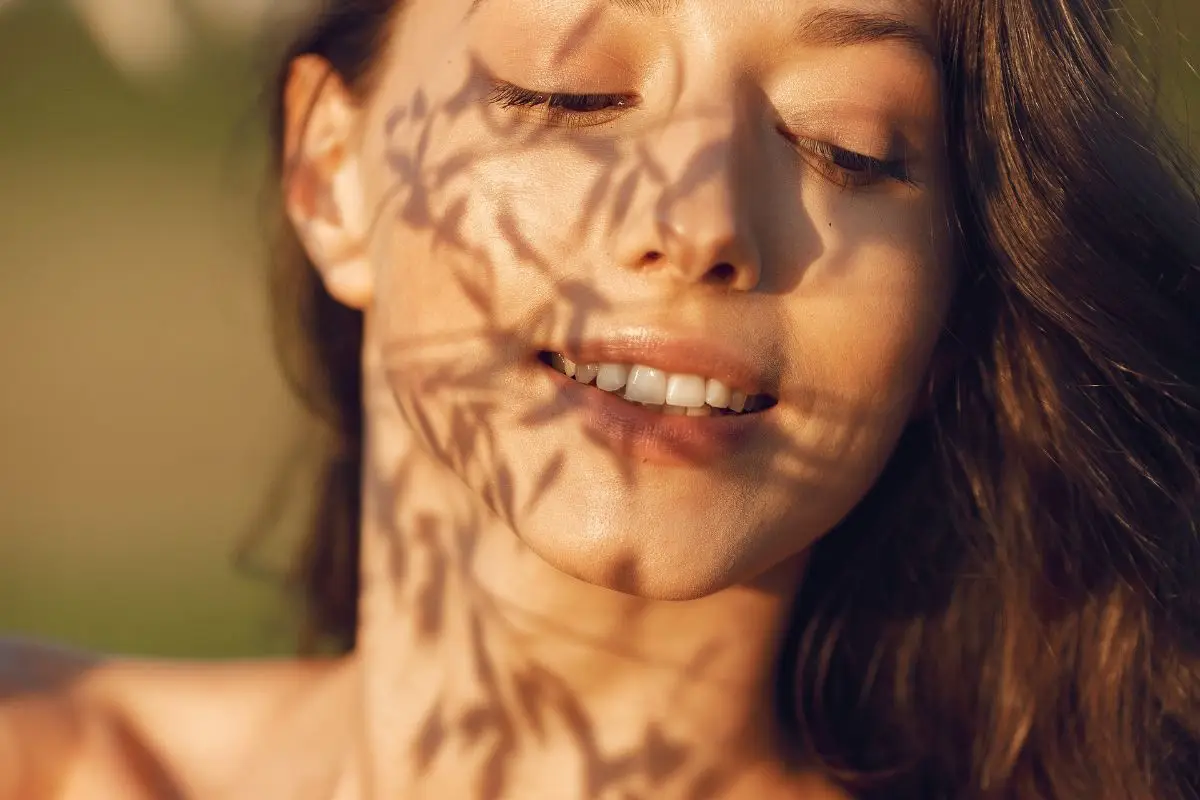 Pelle luminosa in estate: la colazione consigliata dai dermatologi per proteggere la cute dai raggi UV Pelle luminosa in estate: la colazione consigliata dai dermatologi per proteggere la cute dai raggi UV