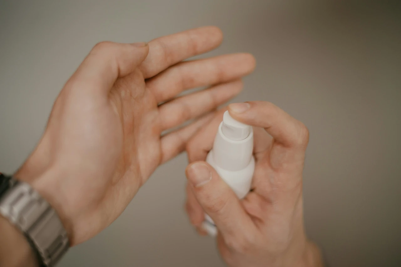Pelle protetta dal sole: i 3 alimenti consigliati dai dermatologi per ridurre i danni da raggi UV Pelle protetta dal sole: i 3 alimenti consigliati dai dermatologi per ridurre i danni da raggi UV